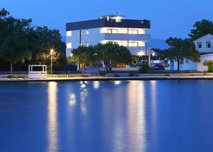 Apartments Bonaca With Jacuzzi