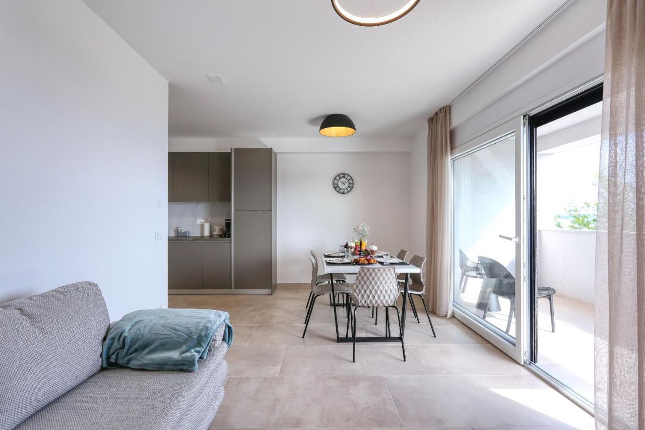 Bonaca With Jacuzzi Apartment Privlaka (Zadar)