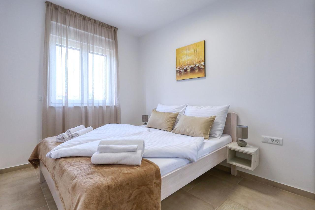 Bonaca With Jacuzzi Apartment Privlaka (Zadar)