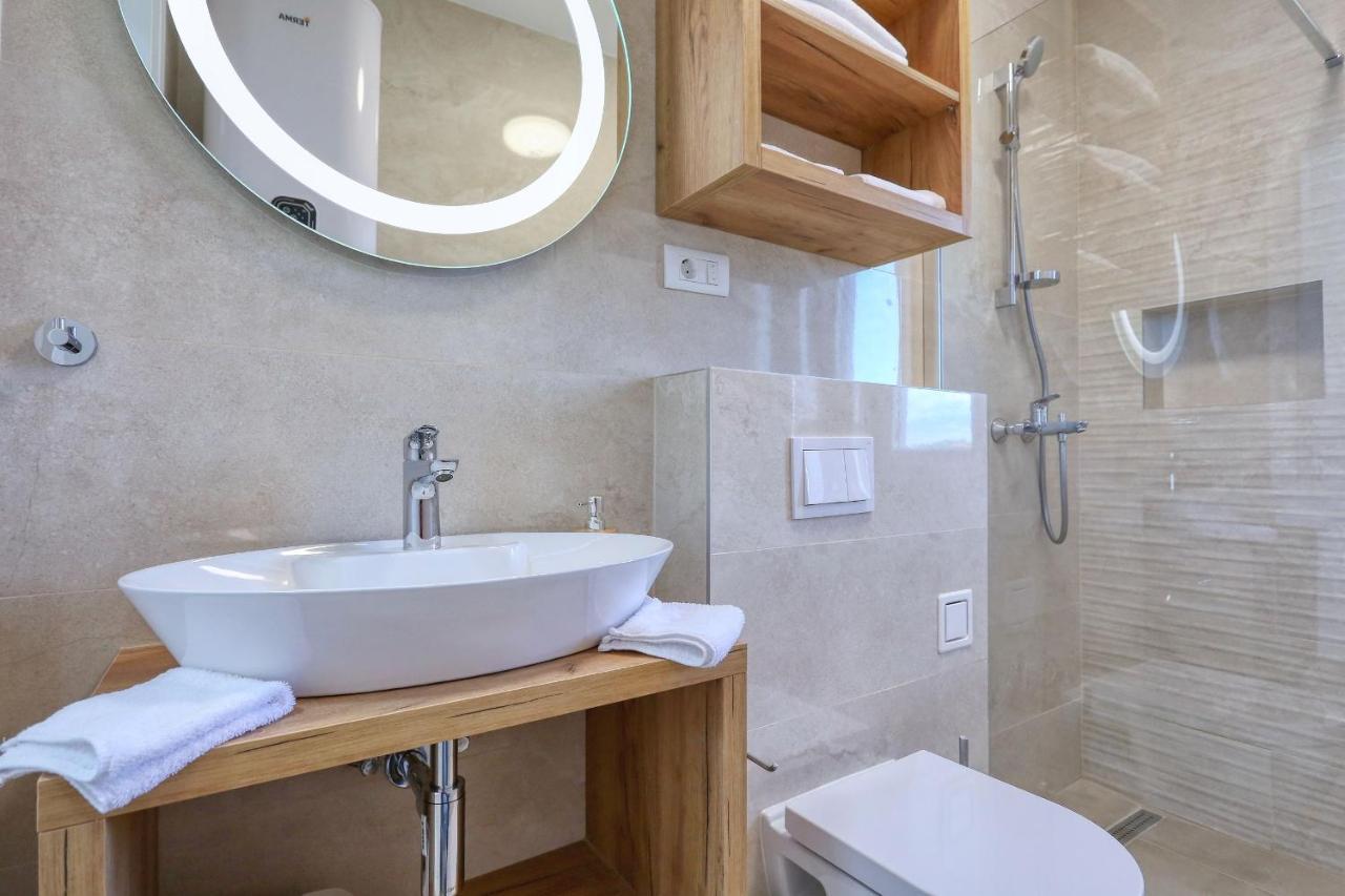 Bonaca With Jacuzzi Apartment Privlaka (Zadar)