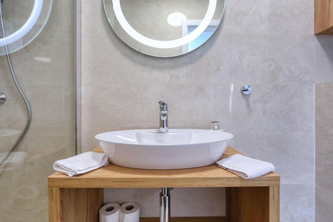 Bonaca With Jacuzzi Apartment