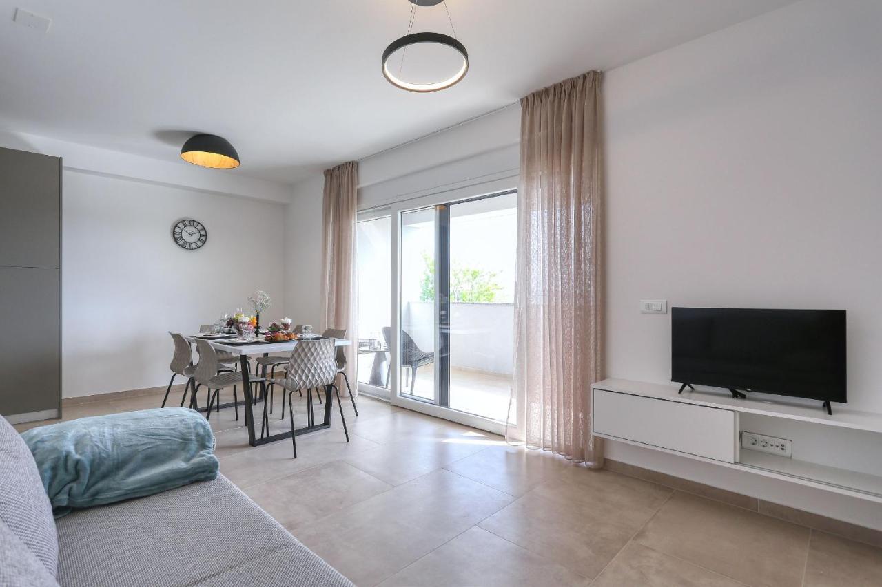 Bonaca With Jacuzzi Privlaka (Zadar)