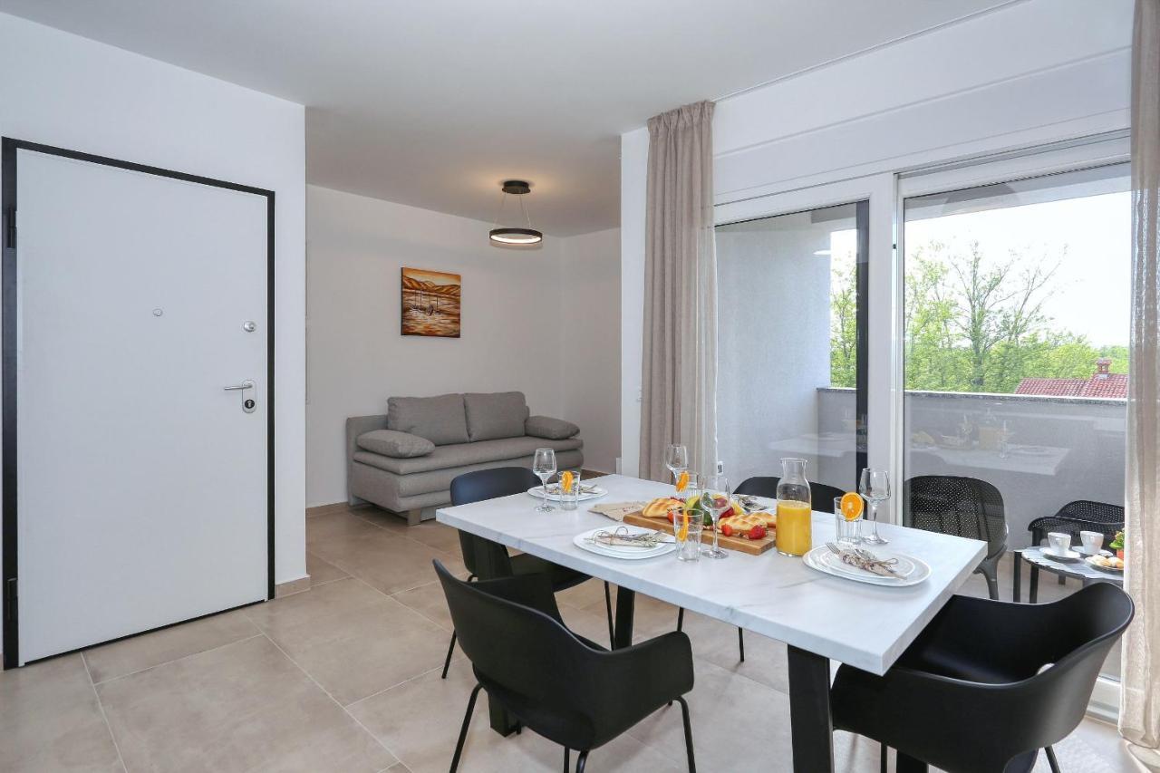 Bonaca With Jacuzzi Apartment Privlaka (Zadar)