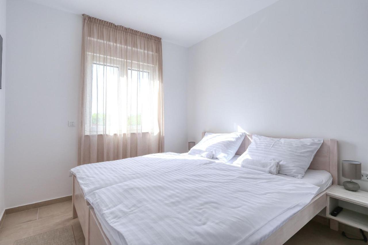 Bonaca With Jacuzzi Apartment Privlaka (Zadar)