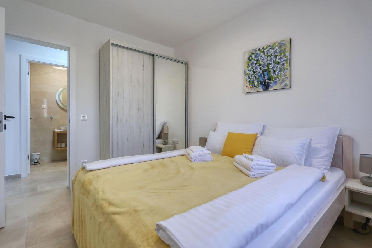 Apartment Bonaca With Jacuzzi Privlaka (Zadar)
