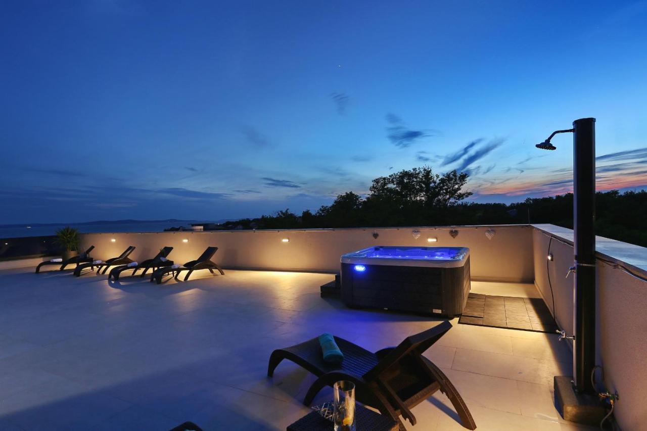 Apartment Bonaca With Jacuzzi